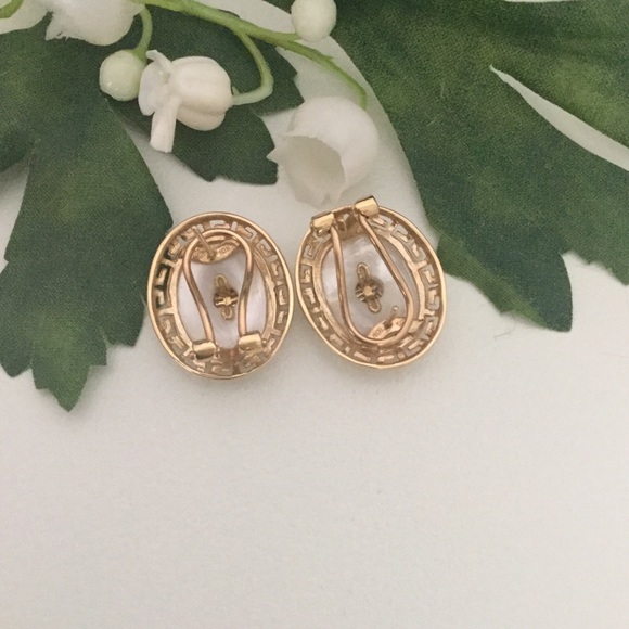 MOTHER OF PEARL GOLD EARRINGS - Picture 6 of 8